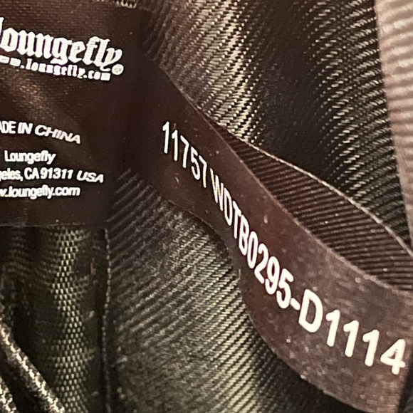 Loungefly Disney Minnie Loves Mickey Embossed Bag Purse Red Black New NWOT - Picture 9 of 13